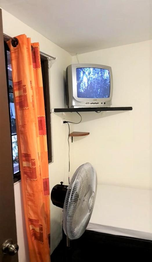 ליברייה Hostel Dodero מראה חיצוני תמונה