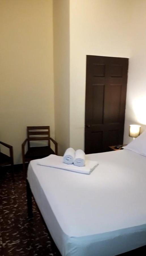 ליברייה Hostel Dodero מראה חיצוני תמונה