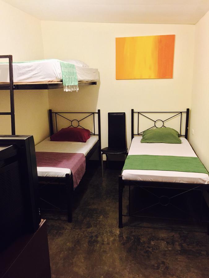 ליברייה Hostel Dodero מראה חיצוני תמונה