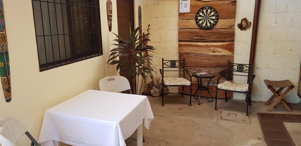 ליברייה Hostel Dodero מראה חיצוני תמונה